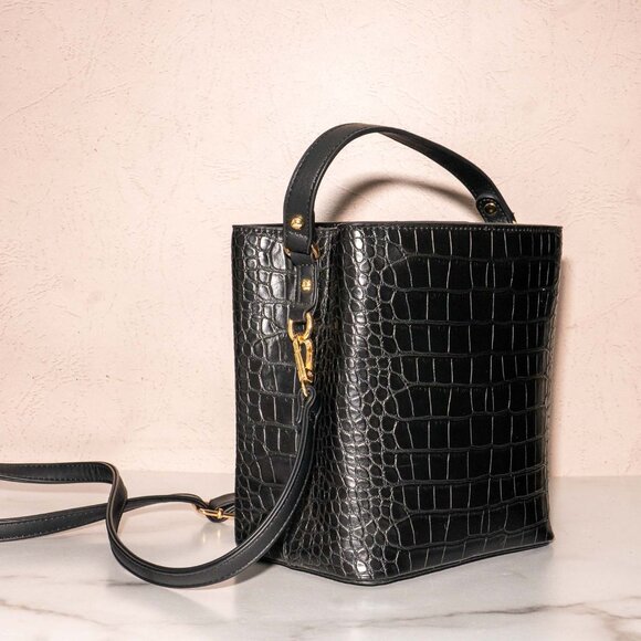 NWOT AOTA All of the Above Elena Croc Vegan Bucket Bag - Picture 2 of 6